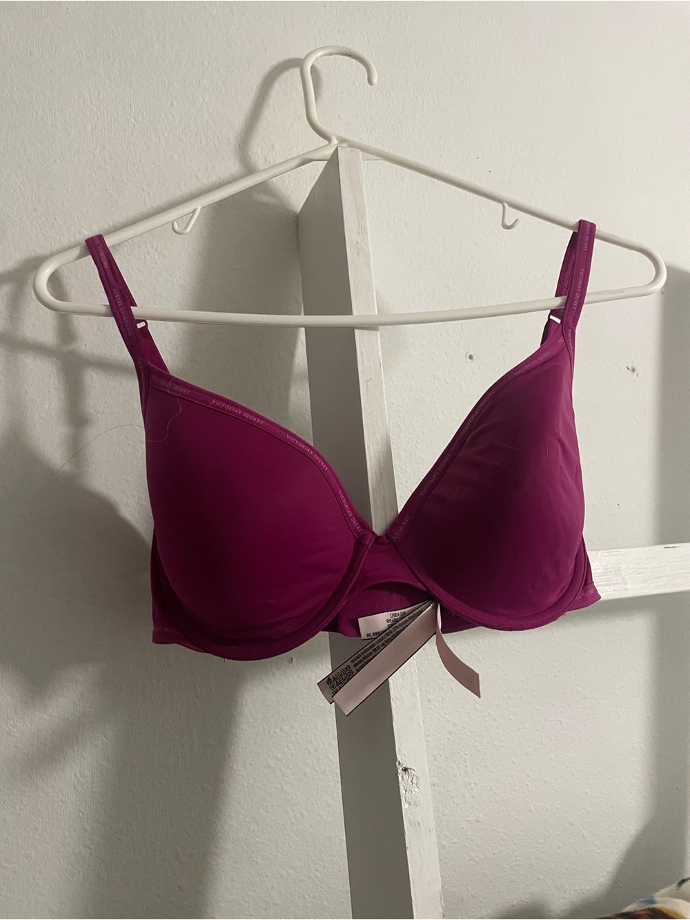 Victoria's Secret T-Shirt Bra